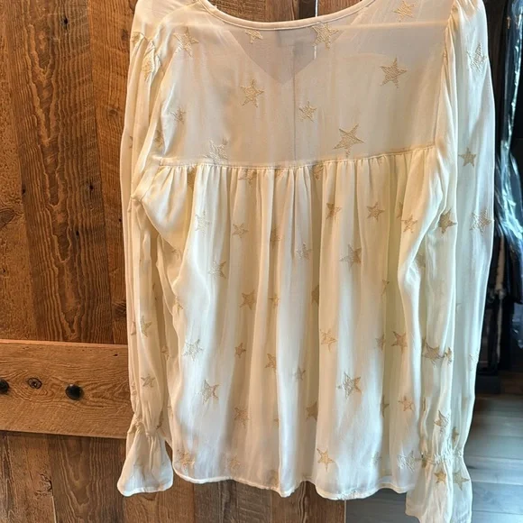 Woman’s blouse - Picture 4 of 7